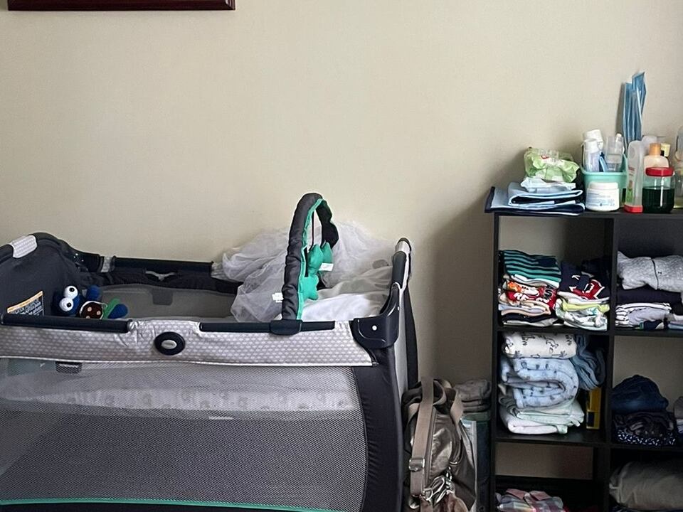 Xinia y su familia ajustaron su casa para vivir con S, pero el PANI frenó la adopción directa. Cortesía de Xinia.