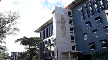 Estudiante de Derecho de UCR denuncia presunta discriminación tras cuestionar prácticas de graduación; asegura haberse quedado sin matrícula