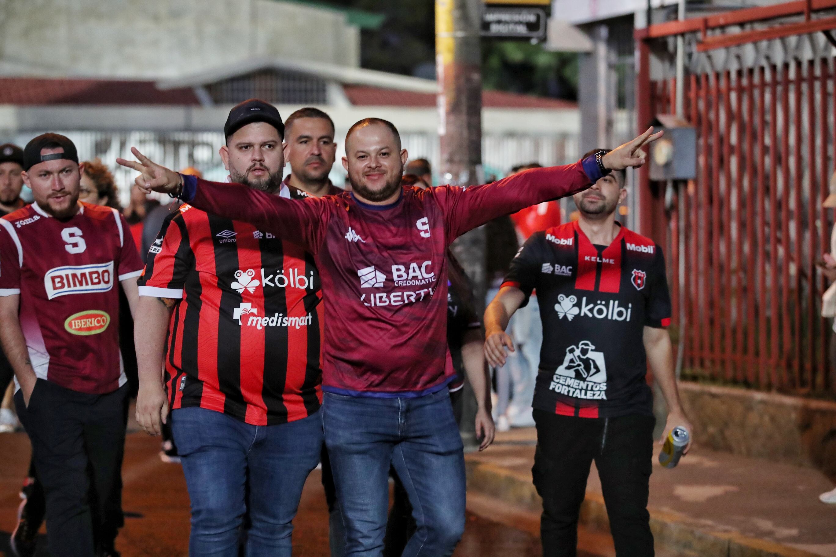 20/04/2024/  Clásico Nacional entre Liga Deportiva Alajuelense vs Deportivo Saprissa por la jornada 19 del torneo clausura de la Liga Promerica en el estadio Alejandro Morera Soto / Foto John Durán