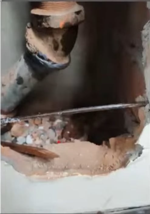 Una tubería con problemas de corrosión.