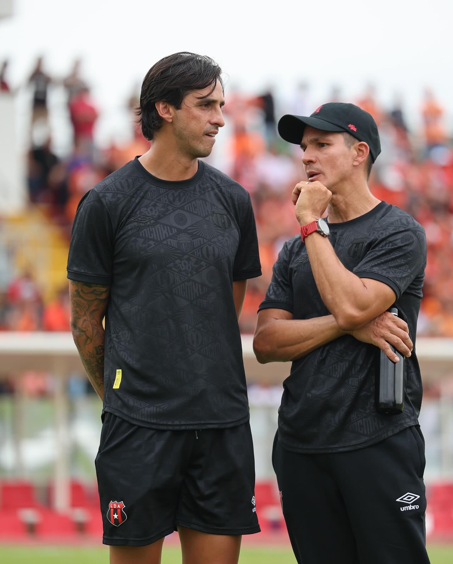 Bryan Ruiz y Wardy Alfaro son claves para Óscar Ramírez.