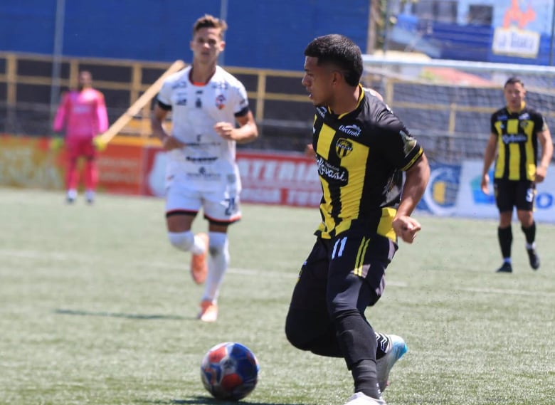 Liga de Ascenso
Uruguay de Coronado
Torneo Clausura 2026
Semifinales
Quepos Cambute
Tomada del Facebook del Uruguay de Corinado