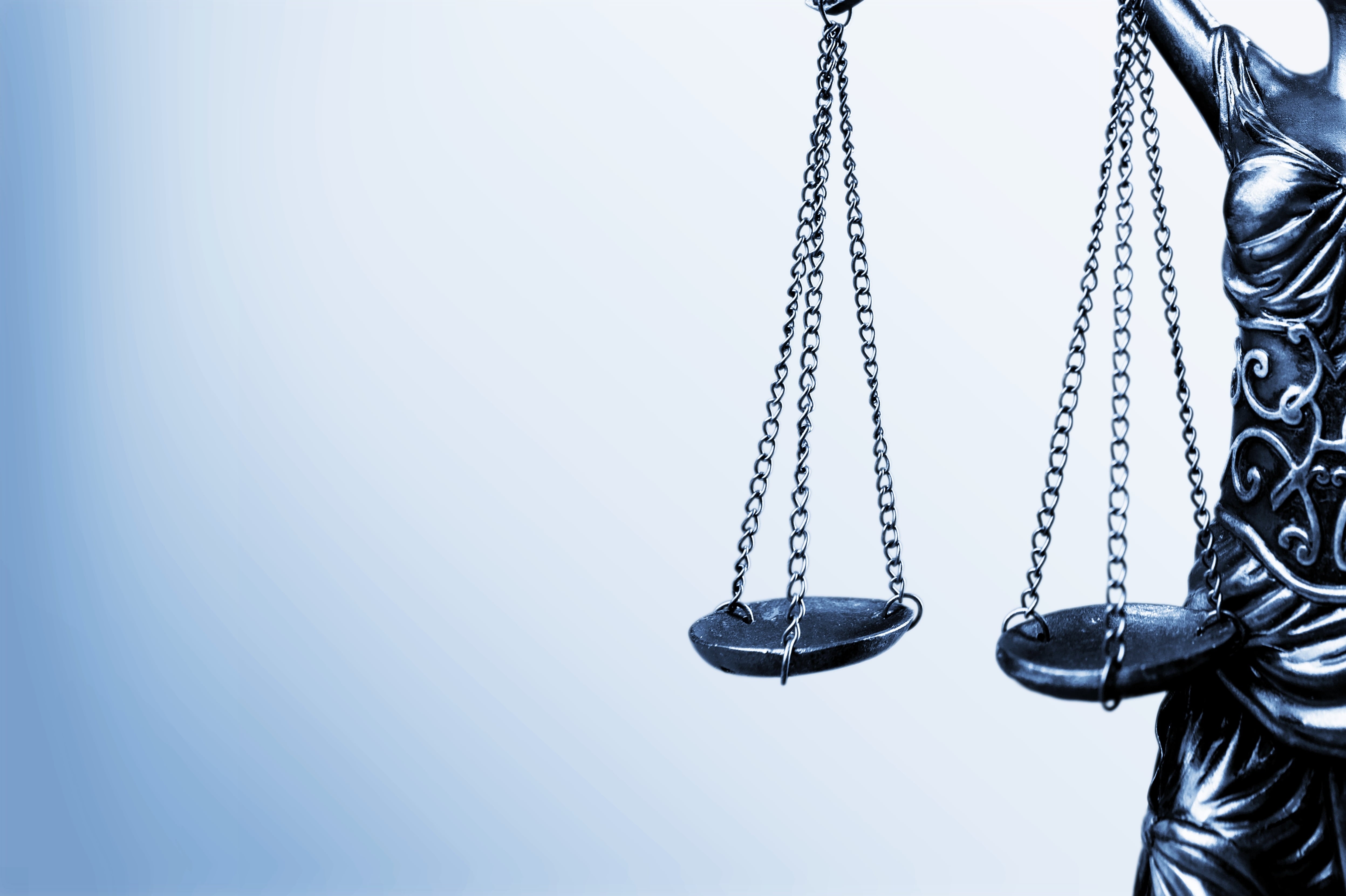 Justicia, juicios, derechos, objeción de conciencia, dama de la justicia con balanza