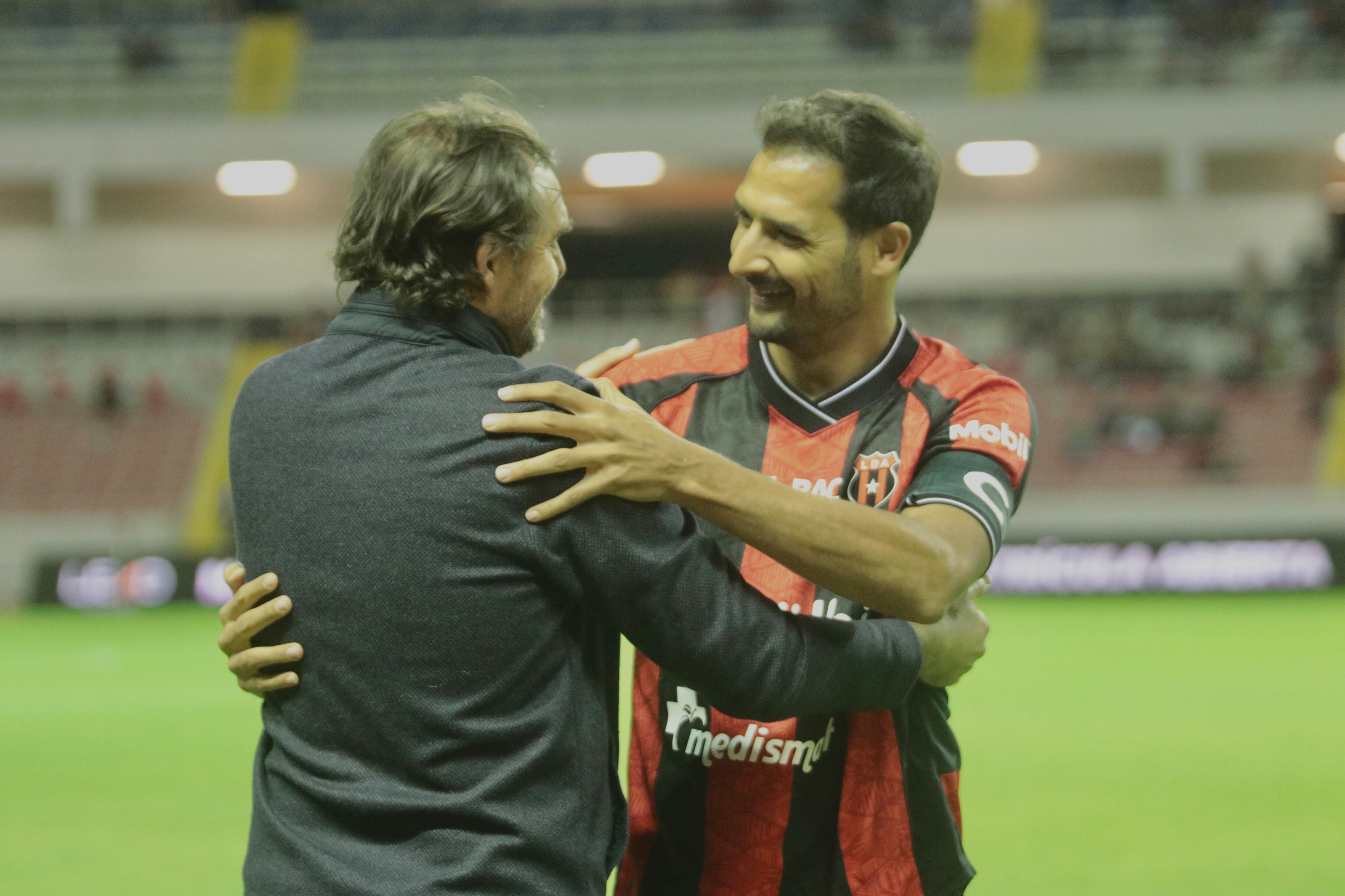 02-02-2025 Estadio Nacional, San José, partido de la jornada 7 del campeonato de primera divisón entre Liga Deportiva Alajuelense y Club Sport Cartaginés.
En la Foto: Andres Carevic Técnico de Cartaginés
Jonathan Jiménez Flores para Grupo Nación
