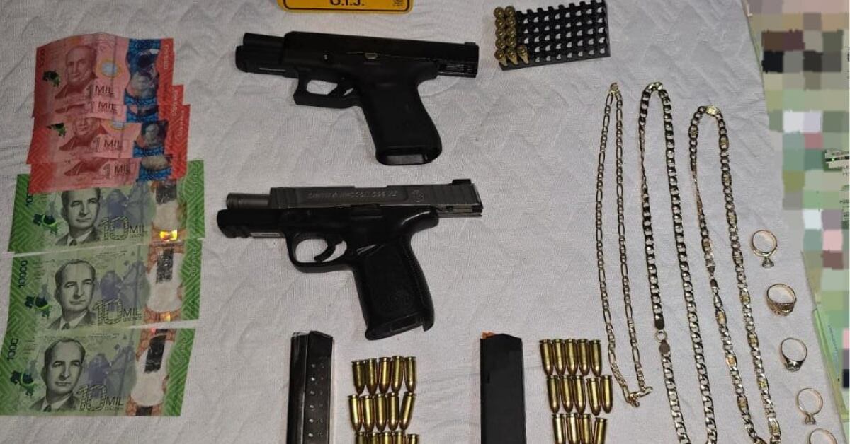 Brown, de 18 años, habría disparado a varias personas desde un vehículo.