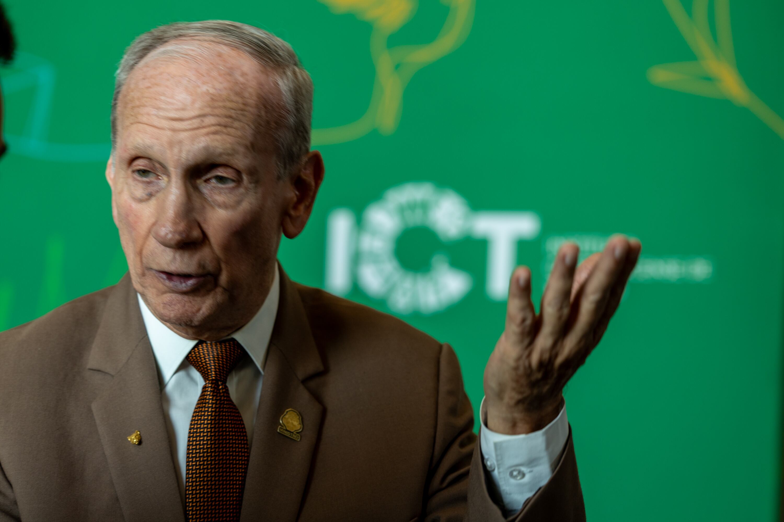 29/05/2025, San José, Hotel Hilton, presentación del informe del cuatrimestre por parte del ICT, donde muestra cómo está el turismo en el país. En la fotografía William Rodríguez ministro de turismo.