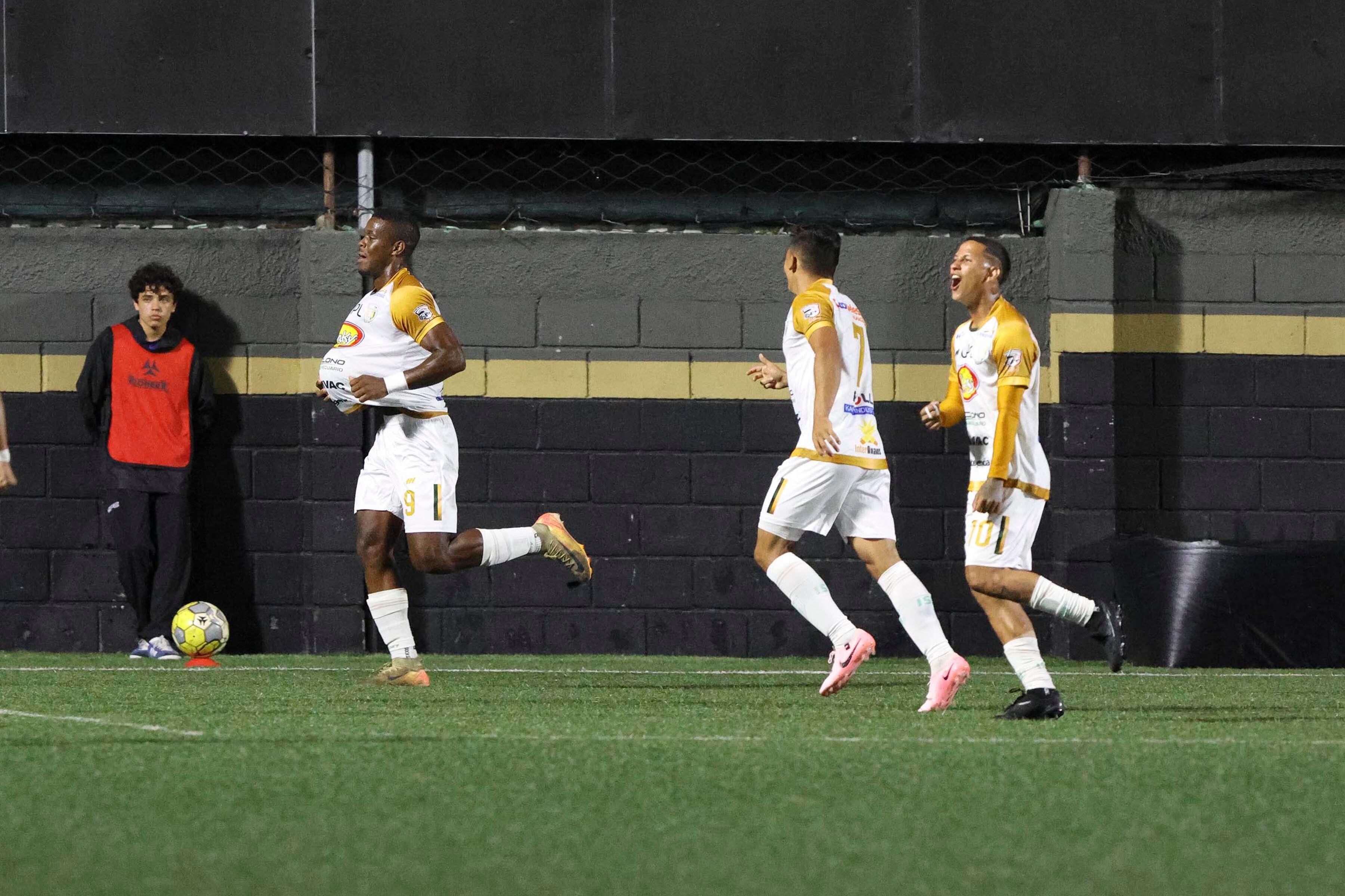 Consultants vs Inter San Carlos