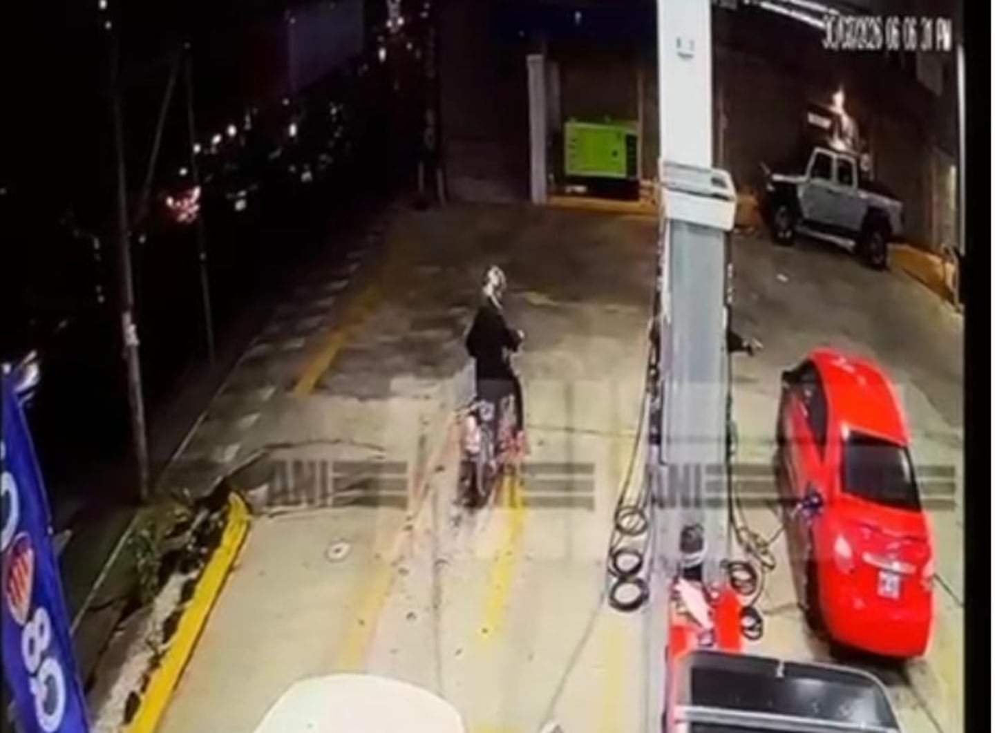 Video muestra cómo ocurrió el doble homicidio en gasolinera en El Coyol: OIJ identifica víctimas