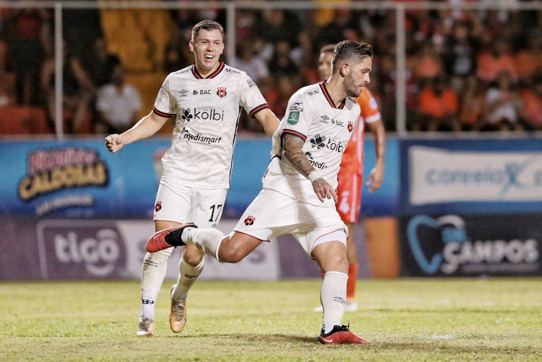 01/172023/ Juego entre Puntarenas FC vs Liga Deportiva Alajuelense por la jornada 02 del torneo clausura de la Liga Promerica en el estadio Lito Pérez / Foto John Durán