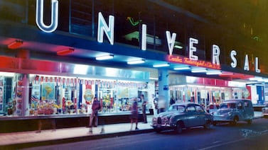 Tiendas Universal: 100 años de soñar frente a la vitrina