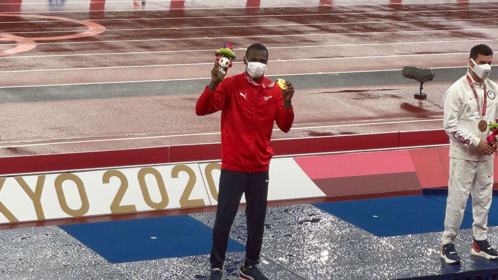 Sherman Guity inspira a la Sele tras medalla de oro en Paralímpicos de Tokiio