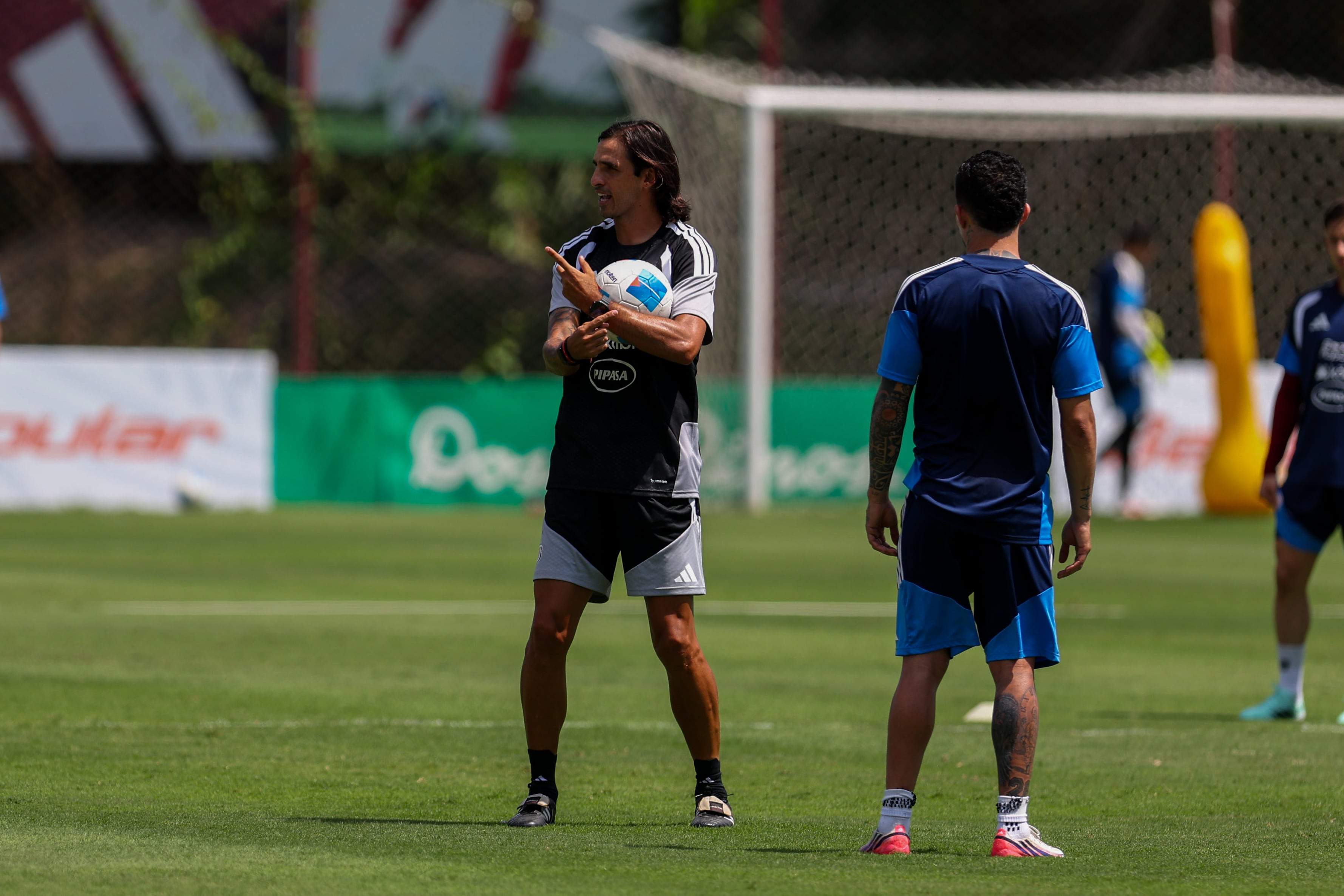 Bryan Ruiz dirigió su segundo entrenamiento este martes con la Selección de Costa Rica.