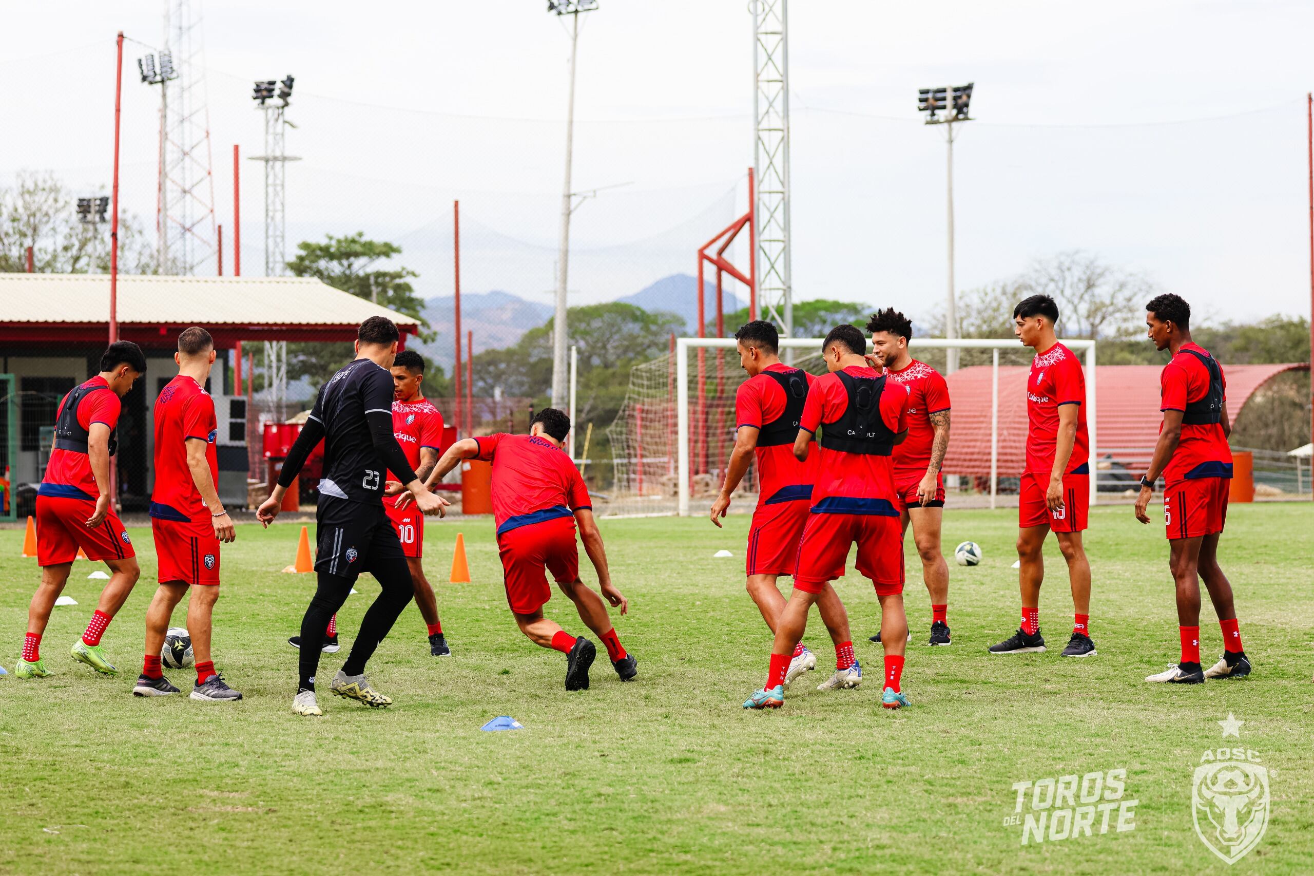 San Carlos se entrenó este viernes 28 de marzo en el Centro de Alto Rendimiento, gracias a la colaboración de Liga Deportiva Alajuelense.