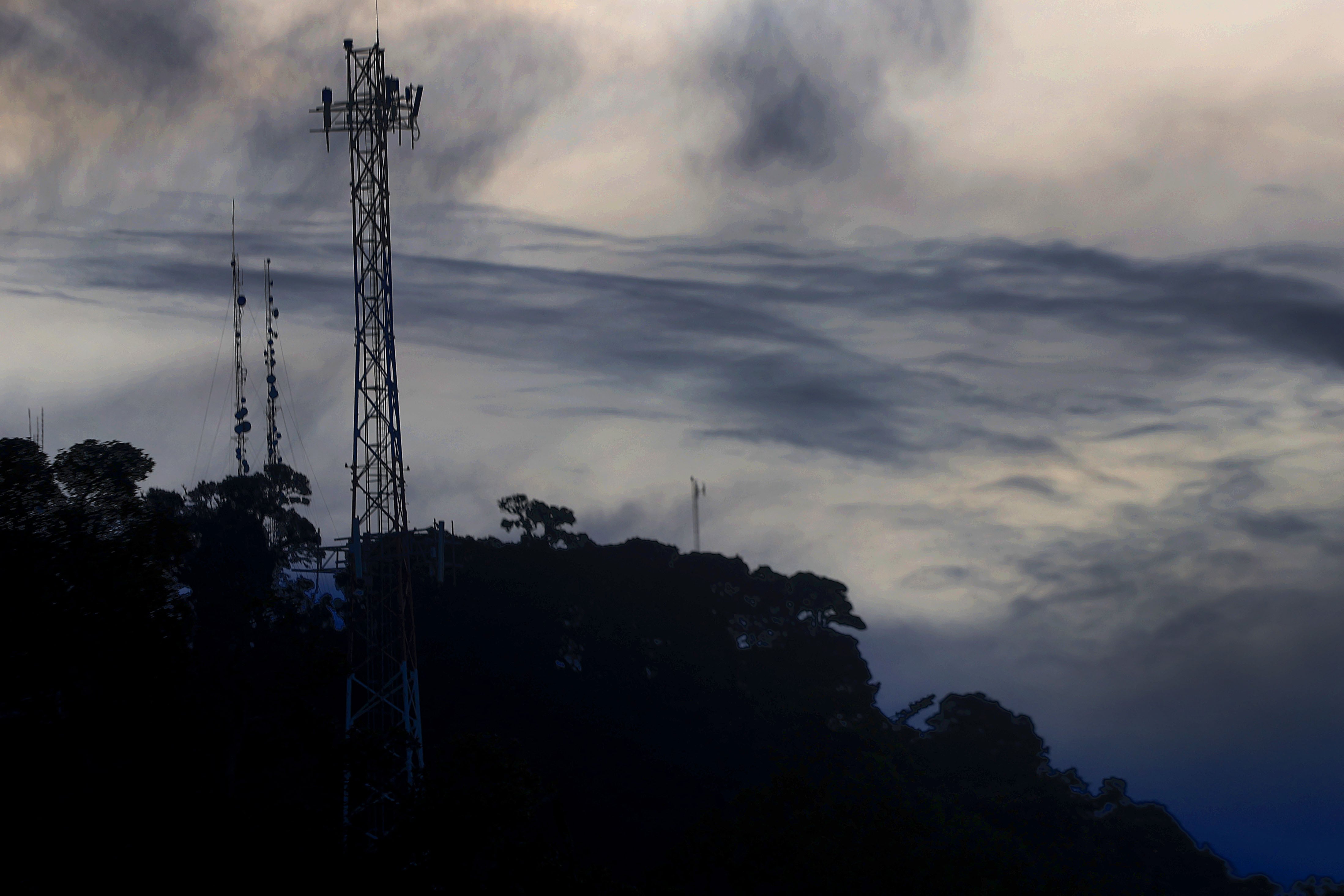 Antenas de radio y televisión