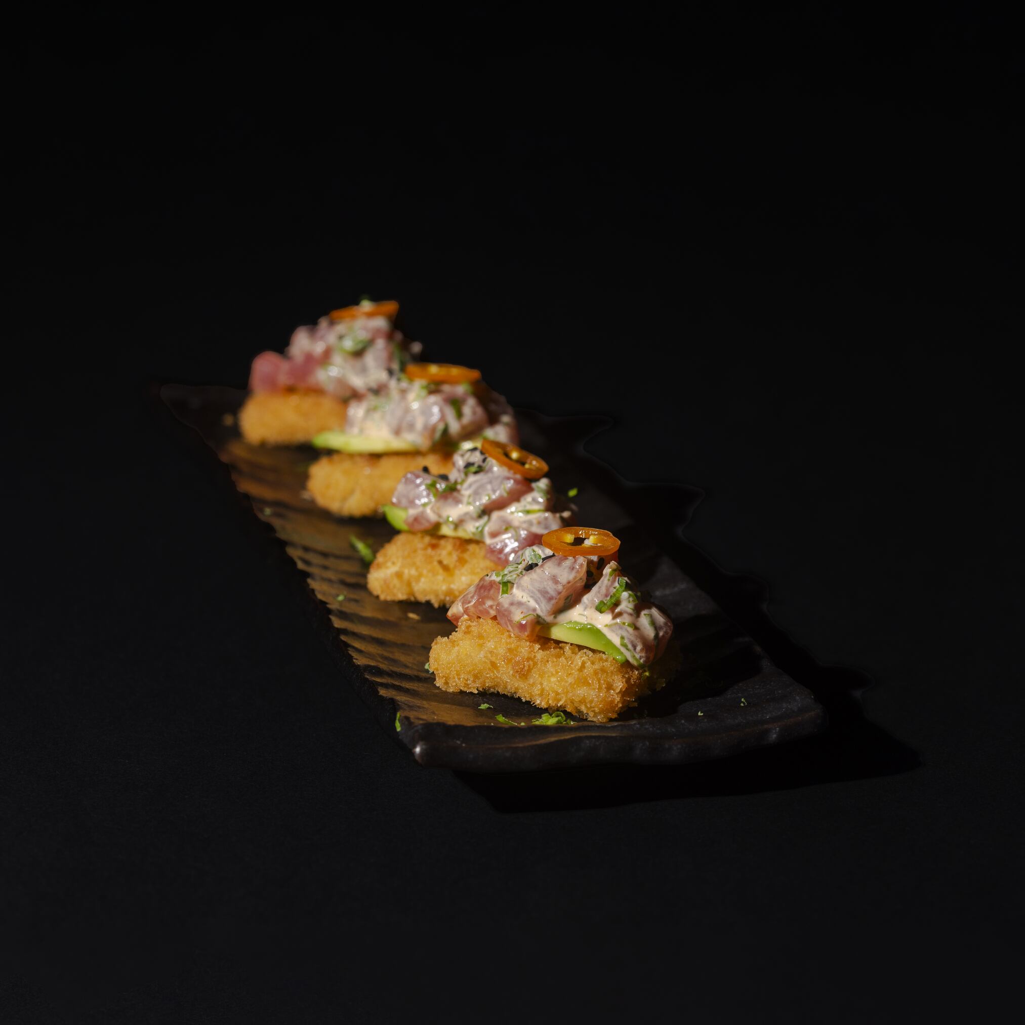 Tuna crispy rice en Kaiko Izakaya Sushi Bar.