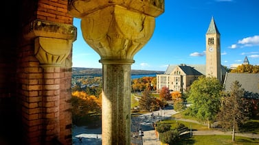 Rector de Cornell respalda nueva investigación por denuncia de violación en grupo en 2024