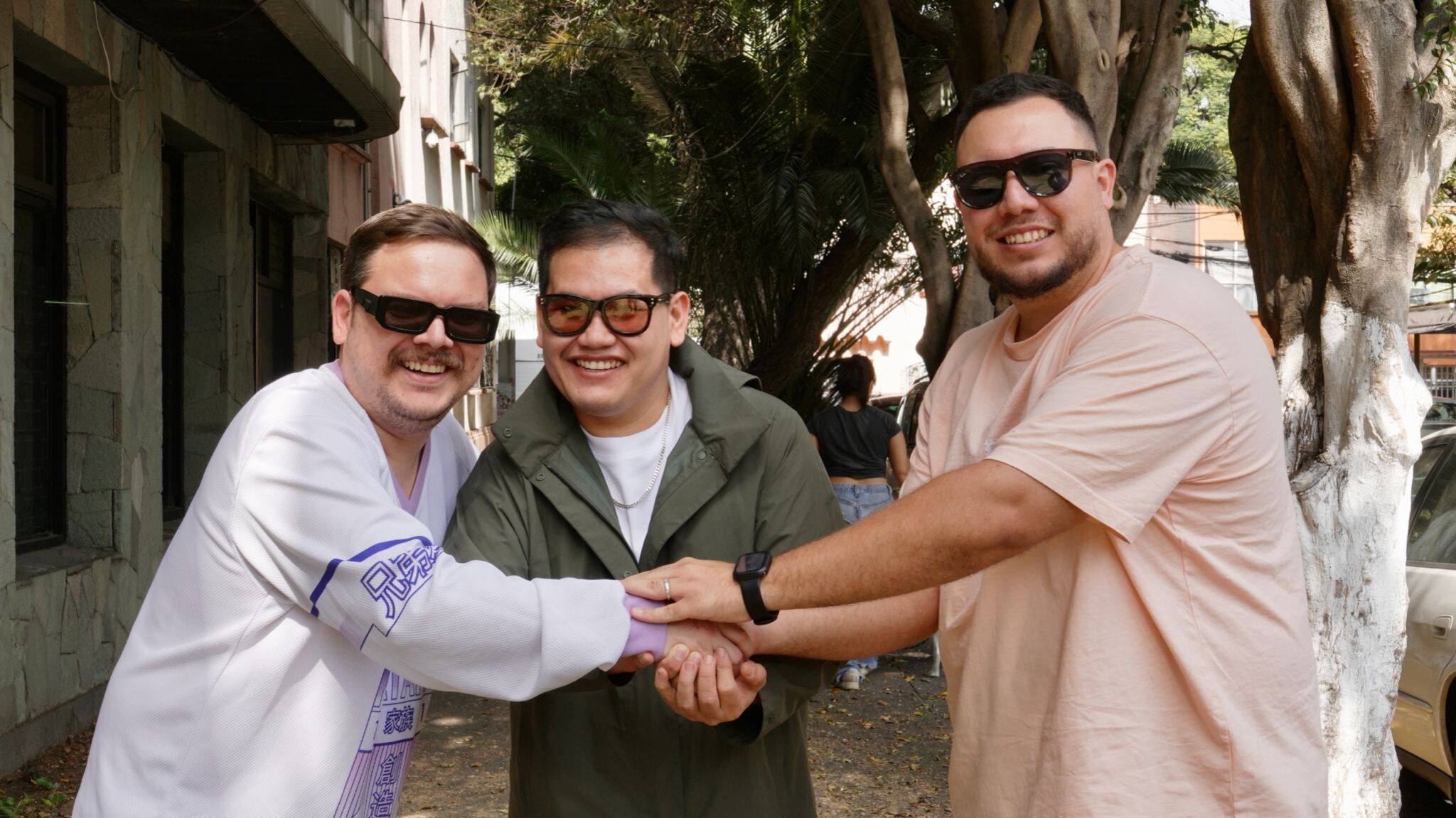 Jiménez recientemente concretó tres acuerdos en México: con Katana Talent, con una agencia global de fútbol y con una agencia de entretenimiento musical, lo que fortalece la proyección internacional de los creadores costarricenses.