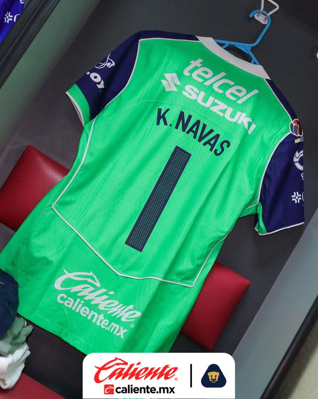 El equipo Pumas publicó esta imagen de la camiseta de Keylor Navas previo al compromiso del viernes ante Necaxa.