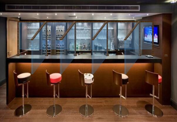 Ejemplo de división física en una barra de bar.