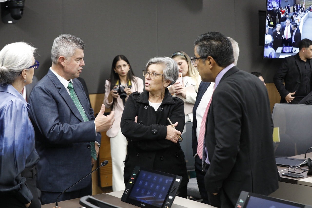 Diputados, comisiones, comisiones plenas, miniplenarios, comisiones ordinarias