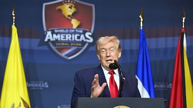 Trump ofrece uso de misiles contra carteles en Latinoamérica al presentar coalición regional contra narcotráfico