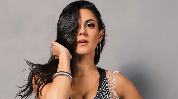 Cantante Vanessa González