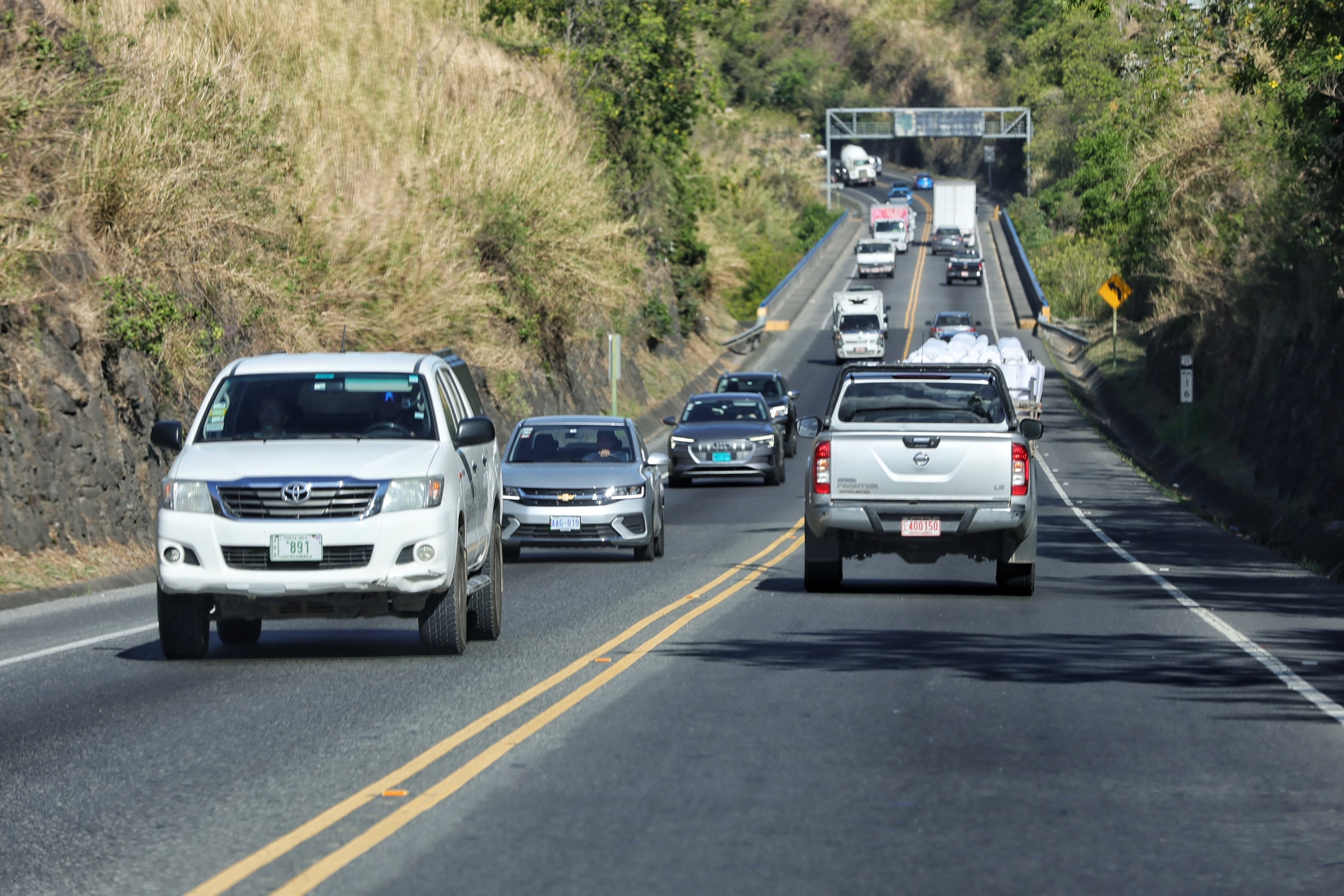 Recorrido por la Ruta 27 la cual debe esperar 5 años por ampliación y solo tendrán un carril más. Iniciando el recorrido en Escazú hasta Turrucares de Alajuela / foto John Durán