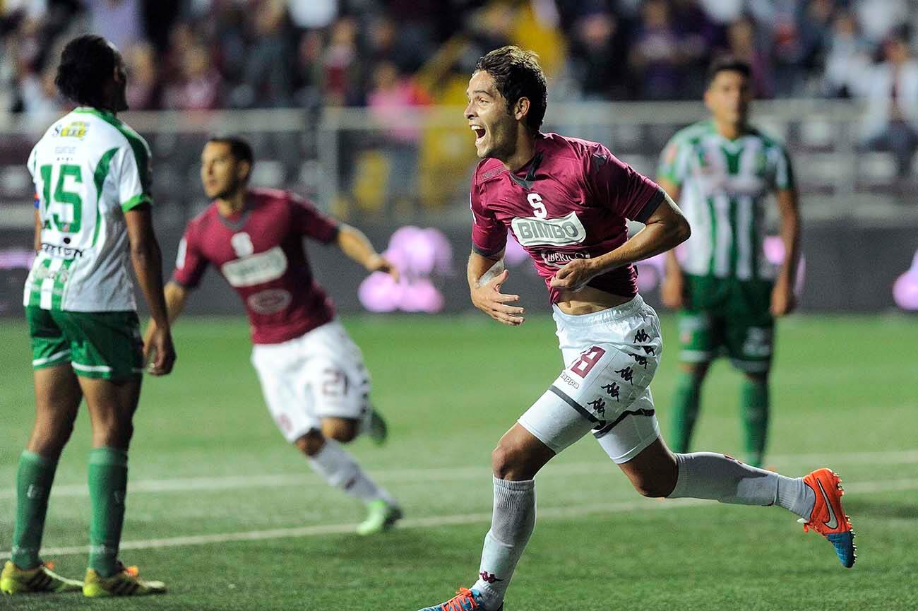 El delantero Jonathan Moya le dio el triunfo a Saprissa ante Limón.