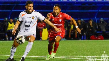 Con razón no levantan: San Carlos y Puntarenas aburrieron en el Carlos Ugalde