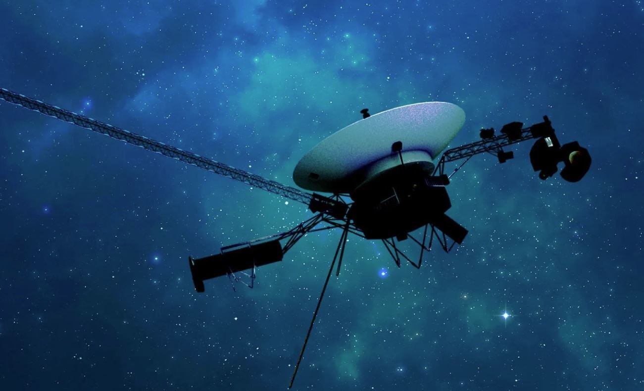 Voyager 1 y 2 cumplen 47 años explorando el espacio, desvelando los secretos del cosmos y llevando un mensaje de la humanidad.