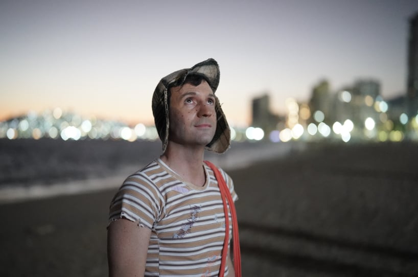 Imagen del actor Pablo Cruz personificando al Chavo del Ocho.