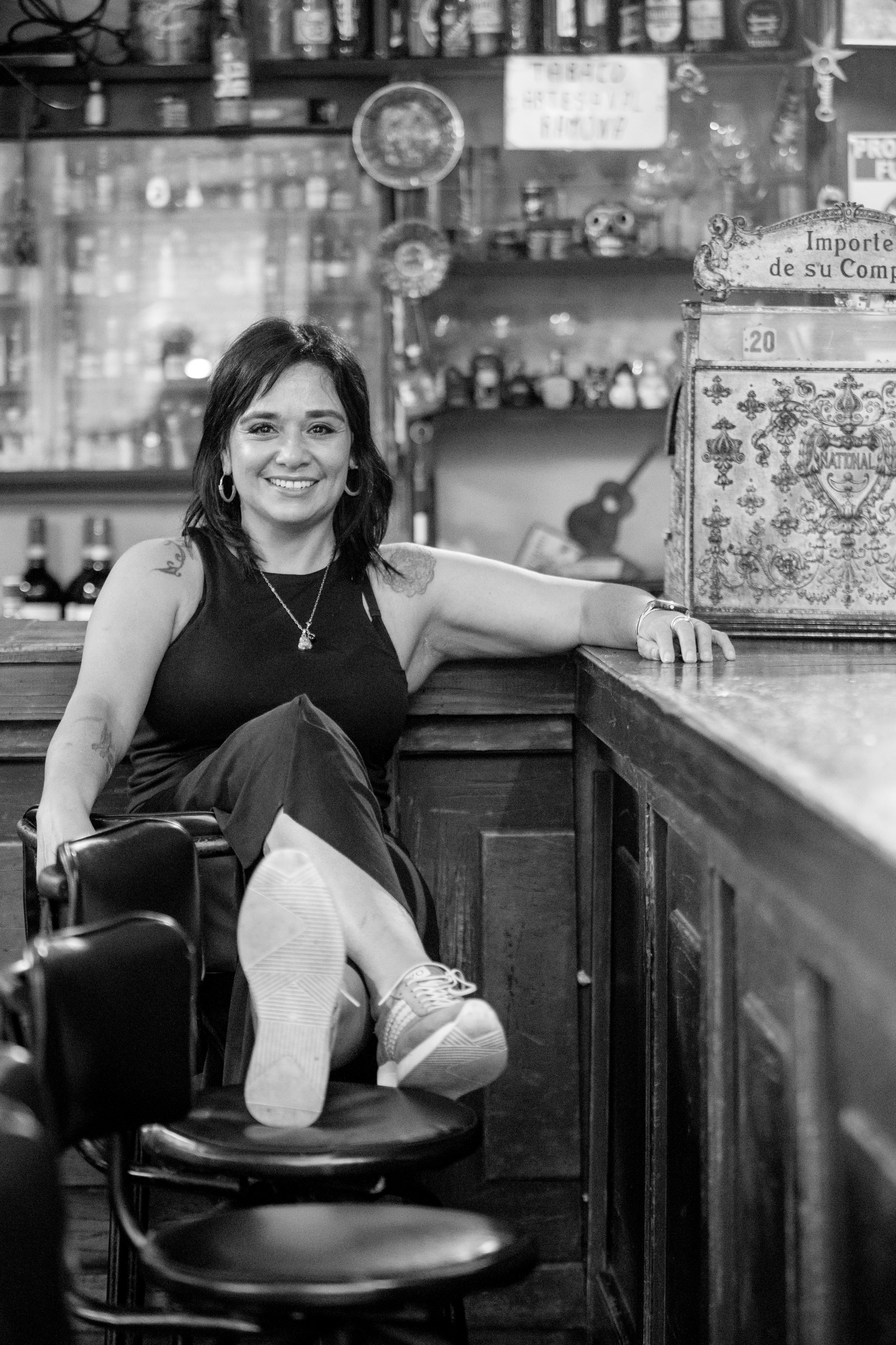 La escritora Karla Sterloff es una de las autoras de '¿Dónde jugarán las niñas?', selección de crónicas publicada por Perro Azul.