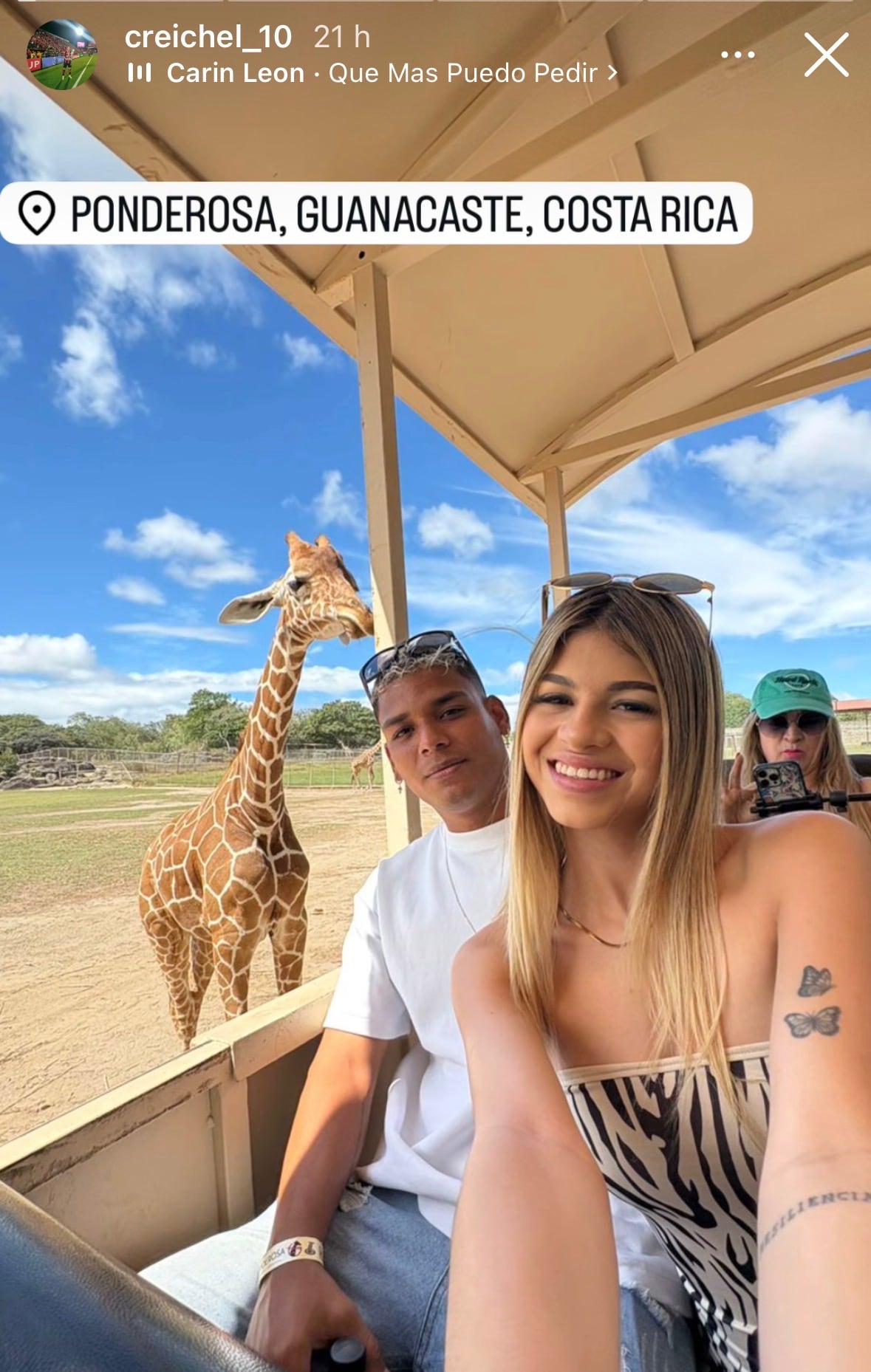 Creichel Pérez aprovecha las vacaciones junto a su novia, Alondra, en Guanacaste. Estuvieron en Ponderosa y luego mostraron fotografías en Conchal.