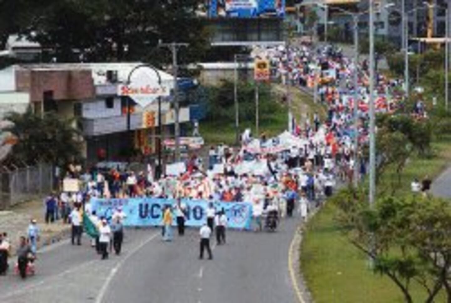 Protesta de estudiantes provocó desorden vial | La Nación