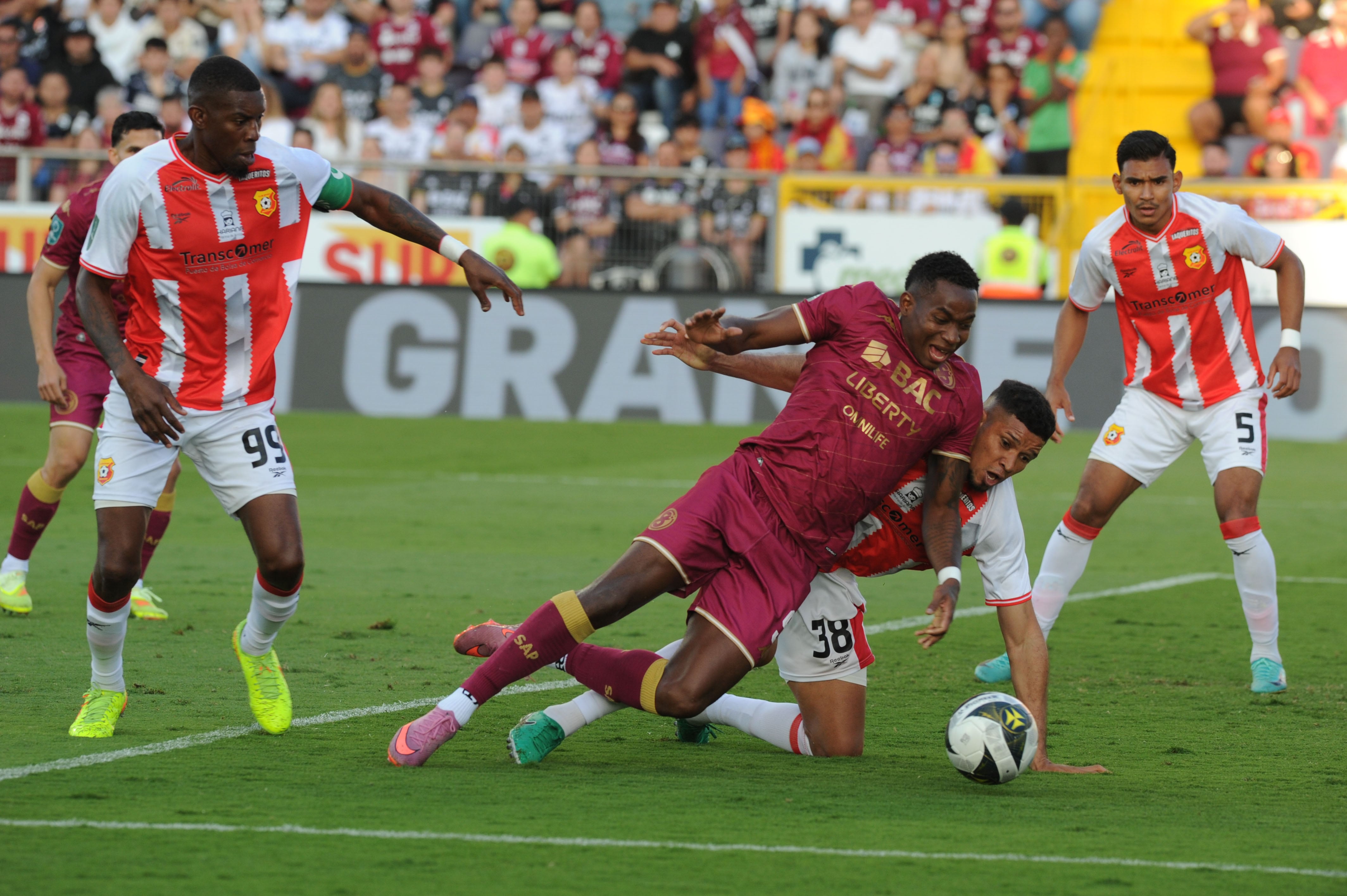 Partido Saprissa vs Herediano.