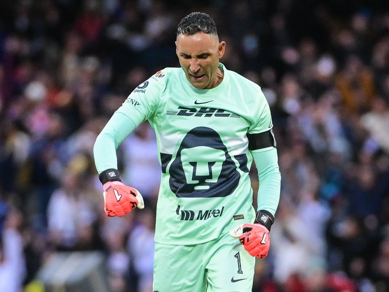 Keylor Navas celebró la victoria de Pumas contra Monterrey, el tico es el capitán de los Felinos.