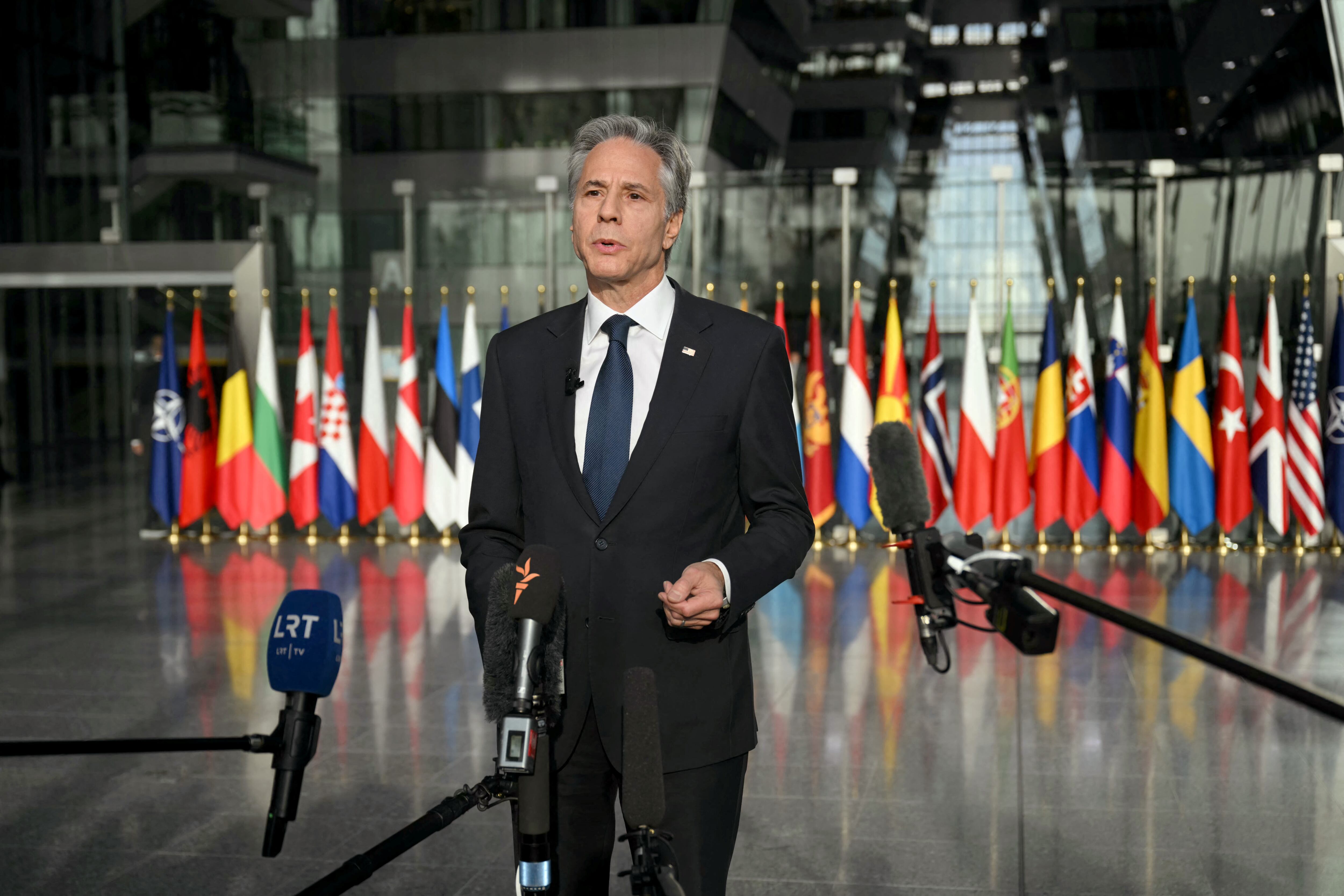 El secretario de Estado de Estados Unidos, Antony Blinken, habla con la prensa tras una reunión del Consejo del Atlántico Norte en la sede de la OTAN durante su visita de un día a Bruselas para las conversaciones sobre Ucrania con el jefe de la OTAN, el jefe de la diplomacia de la Unión Europea y el ministro de Asuntos Exteriores de Ucrania.