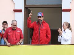 Pasaportes diplomáticos para narcos y cobertura para aviones con dinero: acusación de Estados Unidos detalla cargos contra Nicolás Maduro y 5 venezolanos más