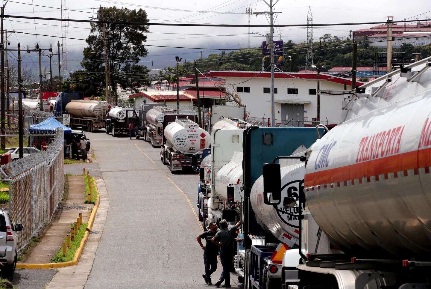 ¿Cuánto más pagará por gasolina y diésel? Vienen nuevos aumentos en mayo