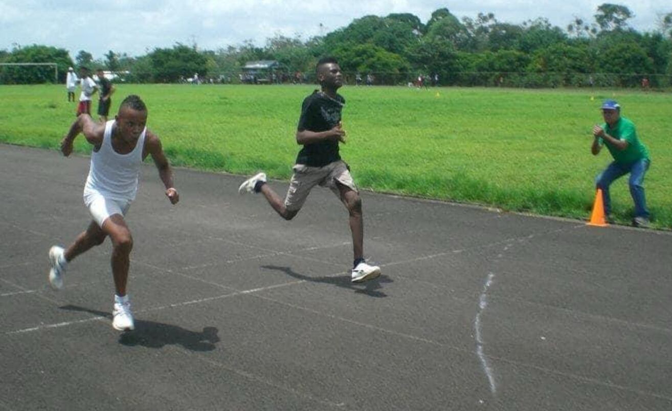 Sherman Guity
Inicios en el atletismo con 15 años
Pista de Guápiles
8 de setiembre del 2024
Cortesía: Más que Correr CRC