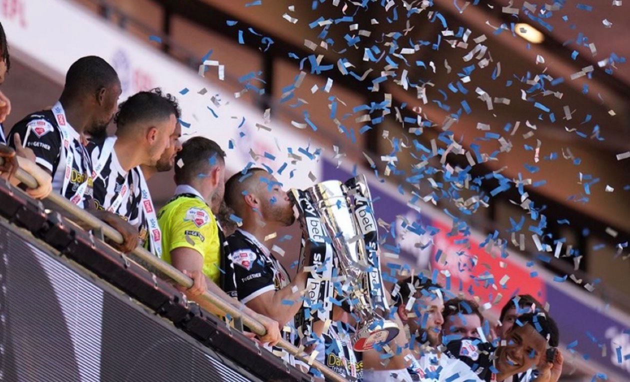Notts County jugó la final en el estadio Wembley, hogar de la selección de Inglaterra.