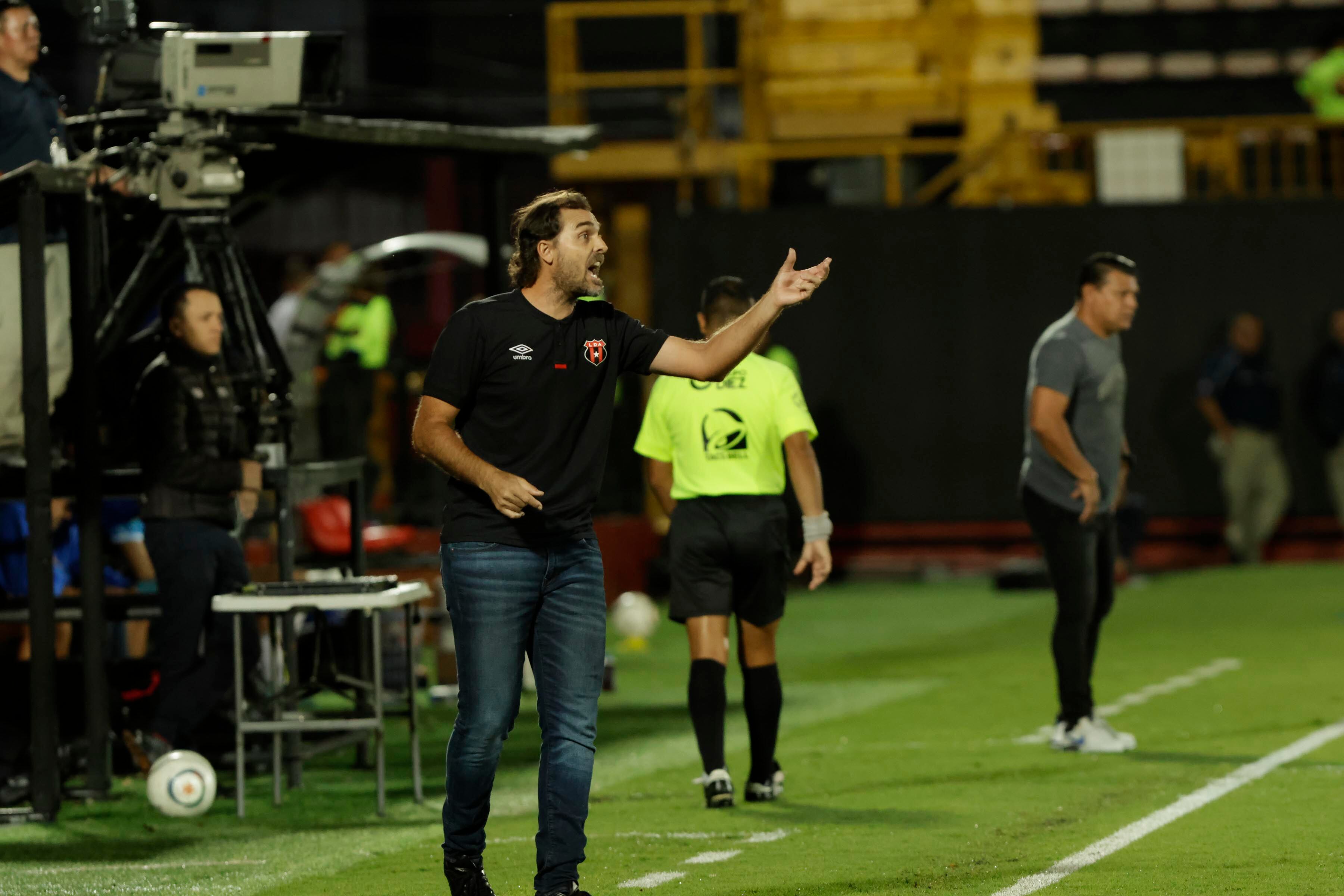 20/02/2024. Estadio Alejandro Morera Soto, Alajuela. Hora: 08:00 p.m. Partido de la Jornada 6 del Torneo de Clausura 2024 disputado entre la Liga Deportiva Alajuelense (LDA) y Municipal Pérez Zeledón en el Estadio Alejandro Morera Soto, Alajuela. Fotos: Mayela López