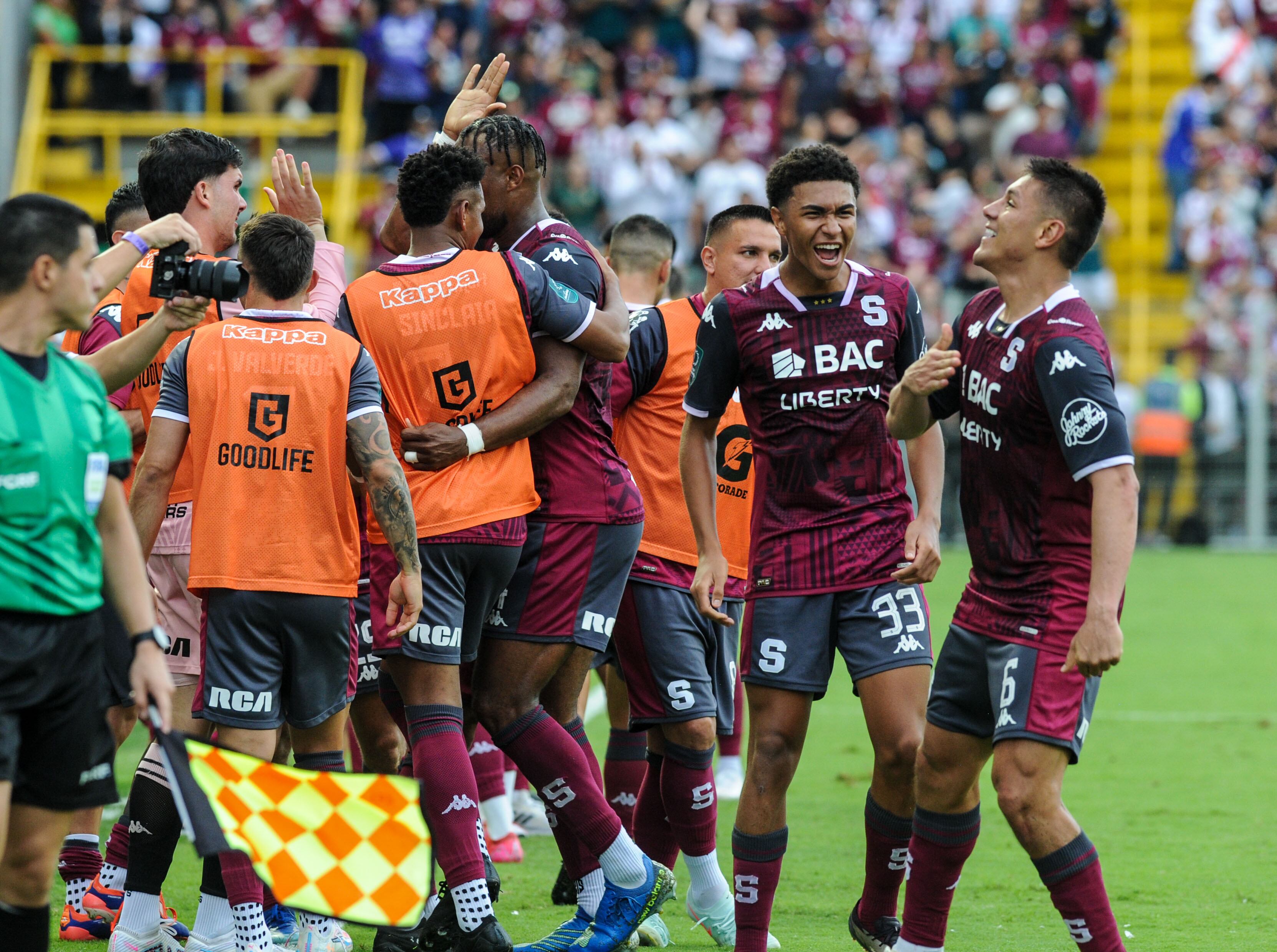 Saprissa vs Herediano SEMIFINALES.