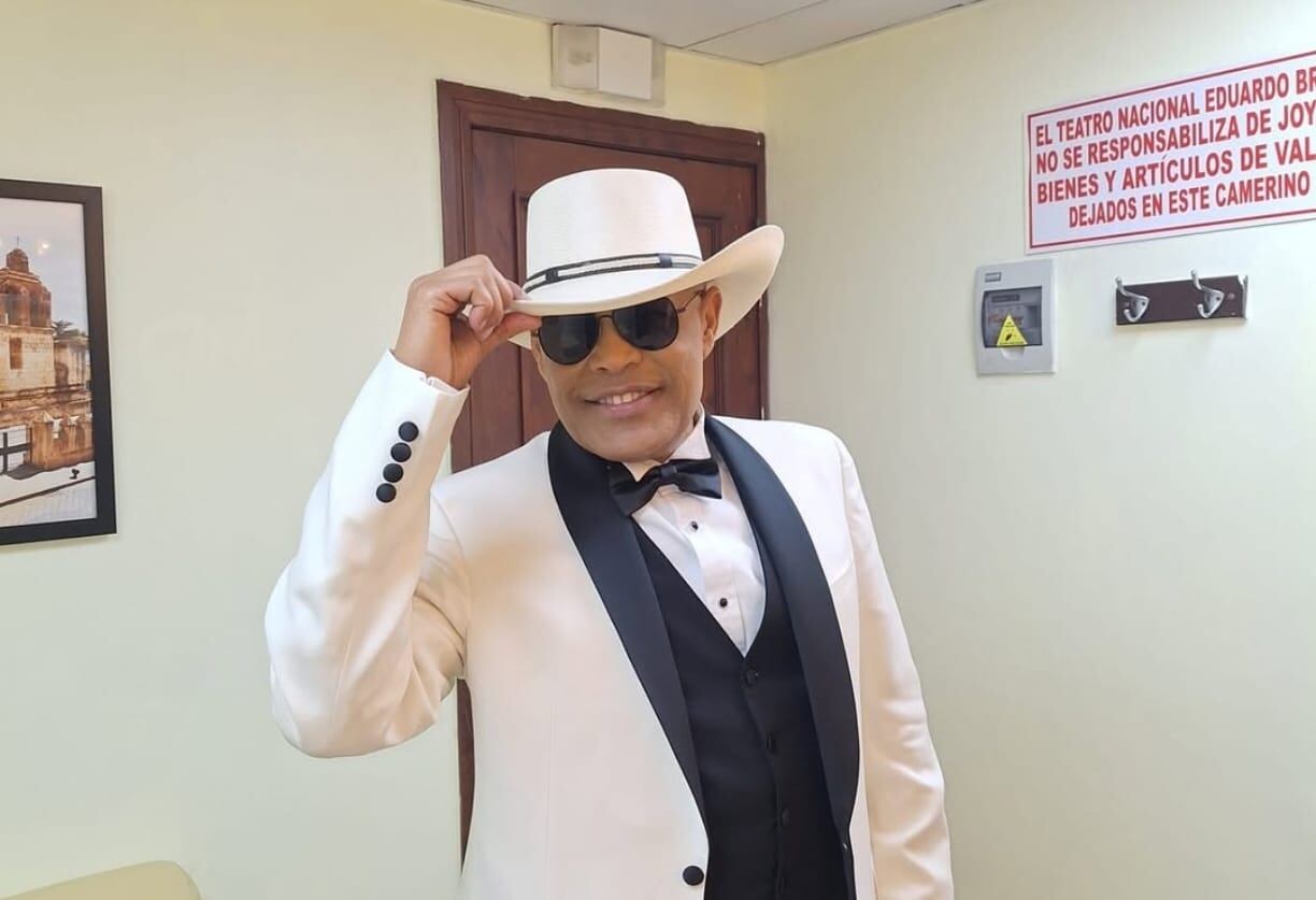 Imágenes del cantante Rubby Pérez y de la Discoteca Jet Set después de la tragedia en la que se desplomó el techo.