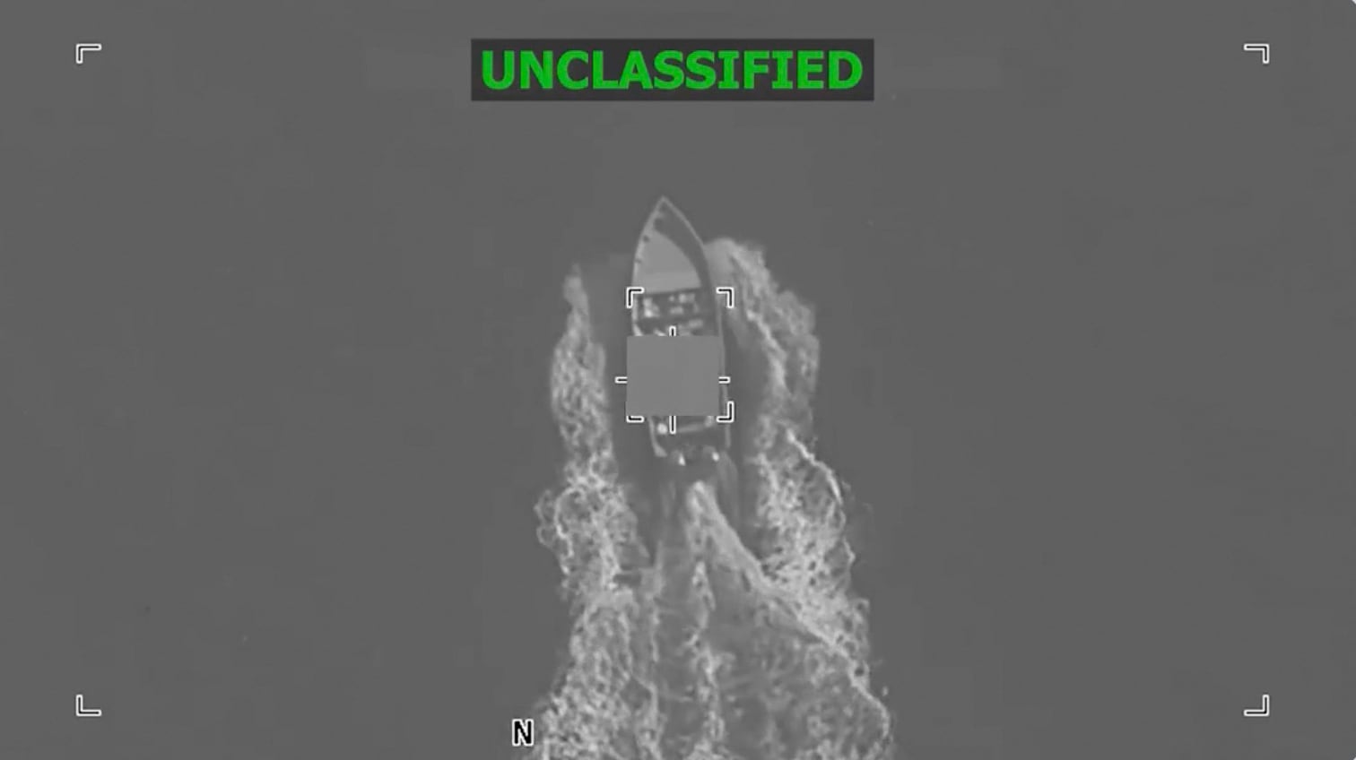 Captura de pantalla de un video publicado el 15 de diciembre por la cuenta X del Comando Sur de los EE. UU. (Southcom) muestra un ataque contra lo que el ejército estadounidense afirma son buques narcotraficantes en el océano Pacífico. Fotografía: