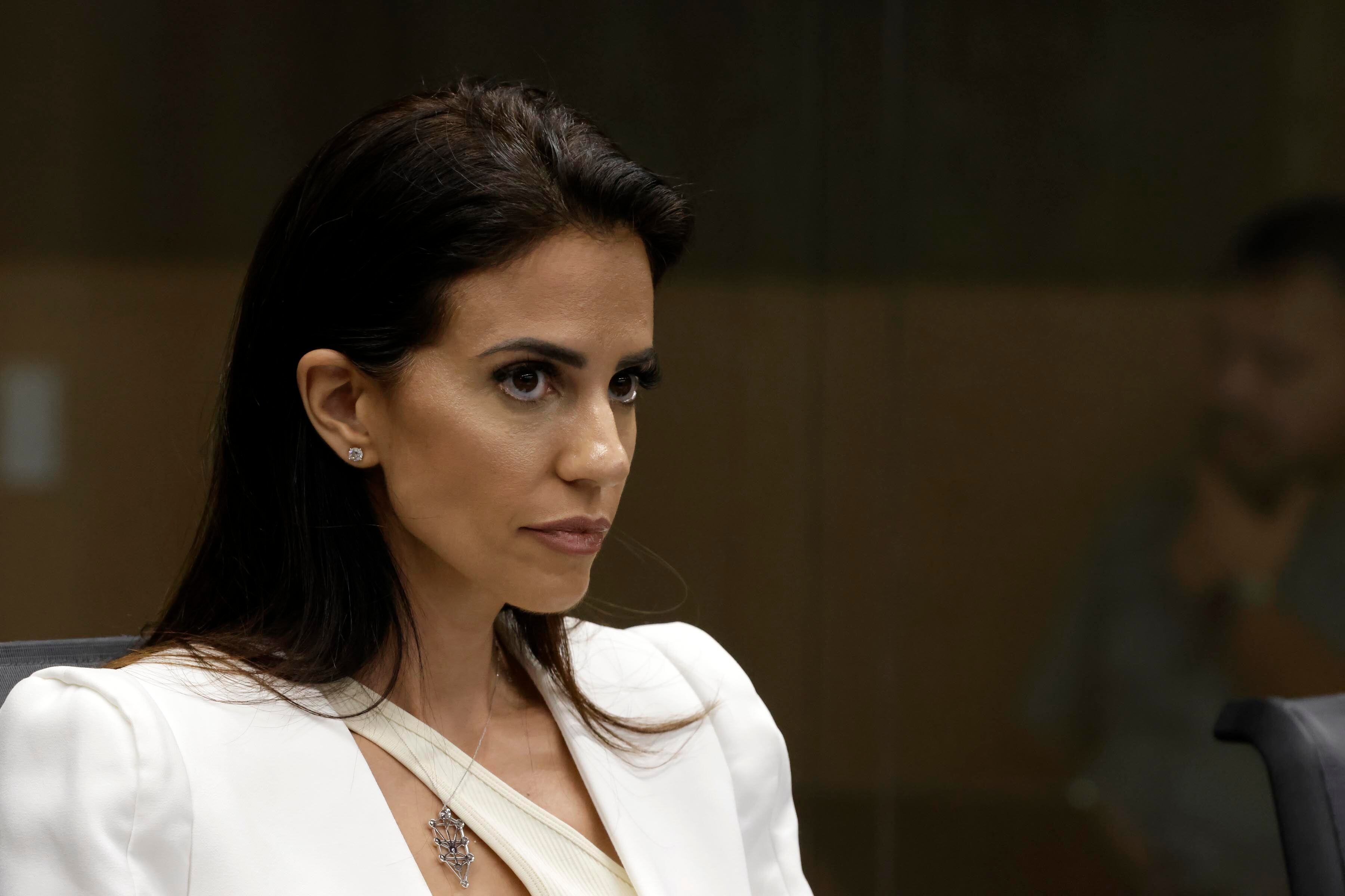 28/08/2023. Asamblea Legislativa, San José. Yafit Ohana, exesposa del presidente de Corporación BCT y de la Junta Directiva del medio CRHoy, comparece en la Comisión de Derechos Humanos sobre diversas visitas que hizo a Casa Presidencial que se conocieron luego de que la expresidenta del PANI, Gloriana López, dijo a la asamblea que Casa Presidencial le consultó sobre un caso que involucraba a Yafit y a su exesposo. Ohana asistió con su abogado Rodolfo Brenes. Fotos: Mayela López