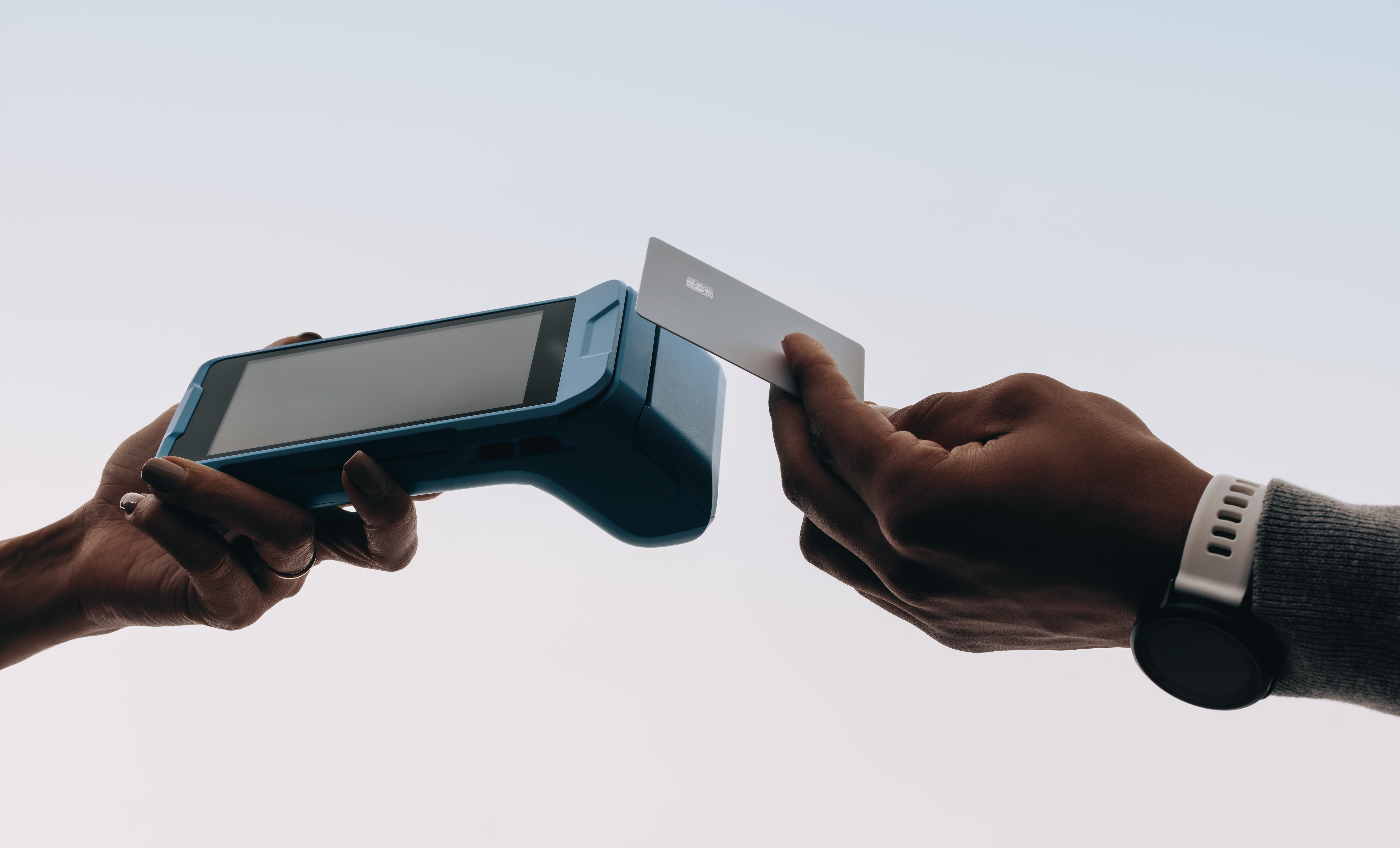 La banca tiene una oferta amplia de tarjetas de crédito para las personas con ingresos entre  ¢500.000 y ¢1,5 millones