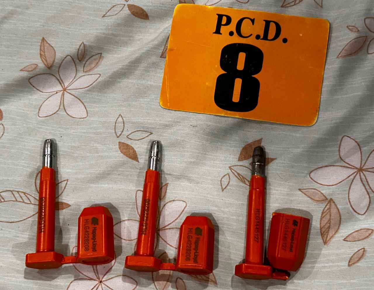 Estos sellos de contenedores, que son de manejo muy discrecional, fueron decomisados a Casanova por parte de las autoridades. Foto: Cortesía Ministerio Público.