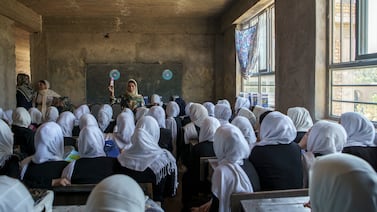 Mientras el mundo mira a otro lado, Afganistán borra a sus mujeres