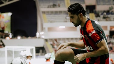 Futbolista lanza frase picante sobre su decisión de jugar con Alajuelense y no con Saprissa